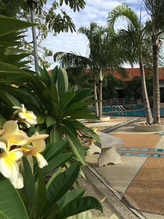 Apartamento View Talay 5D Golf Pattaya Habitación foto